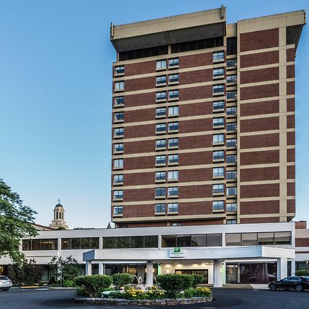 Holiday Inn & Suites Pittsfield-Berkshires, An Ihg Hotel Exterior photo