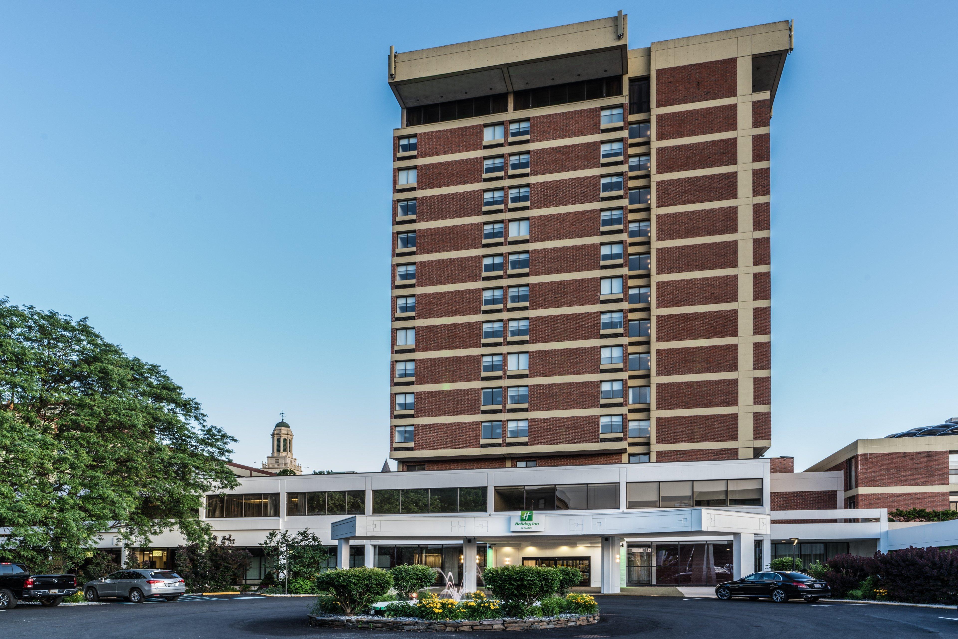 Holiday Inn & Suites Pittsfield-Berkshires, An Ihg Hotel Exterior photo